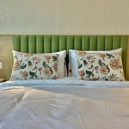Hotel Limon & Banquet Sector 29, Γκουργκάον Εξωτερικό φωτογραφία