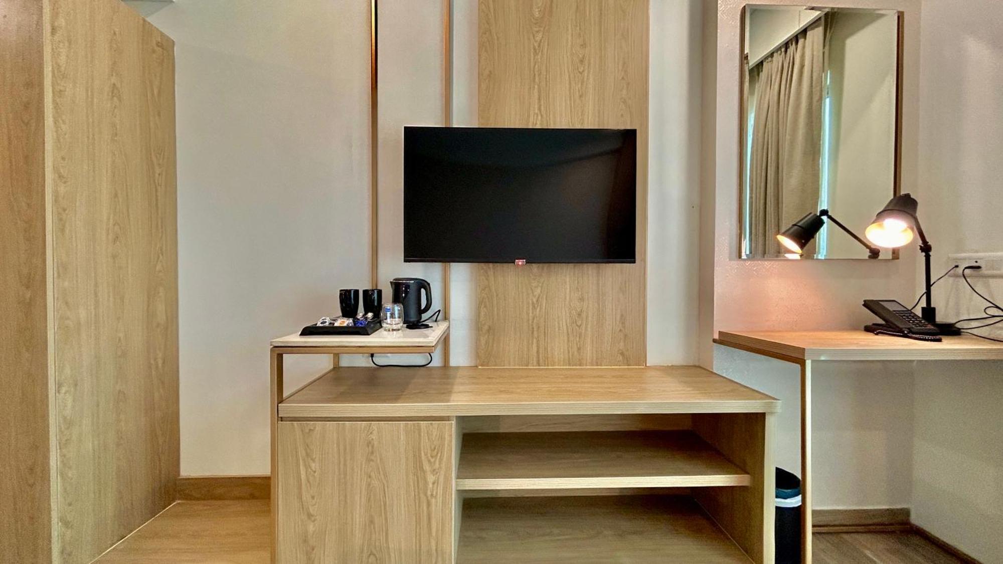 Hotel Limon & Banquet Sector 29, Γκουργκάον Εξωτερικό φωτογραφία